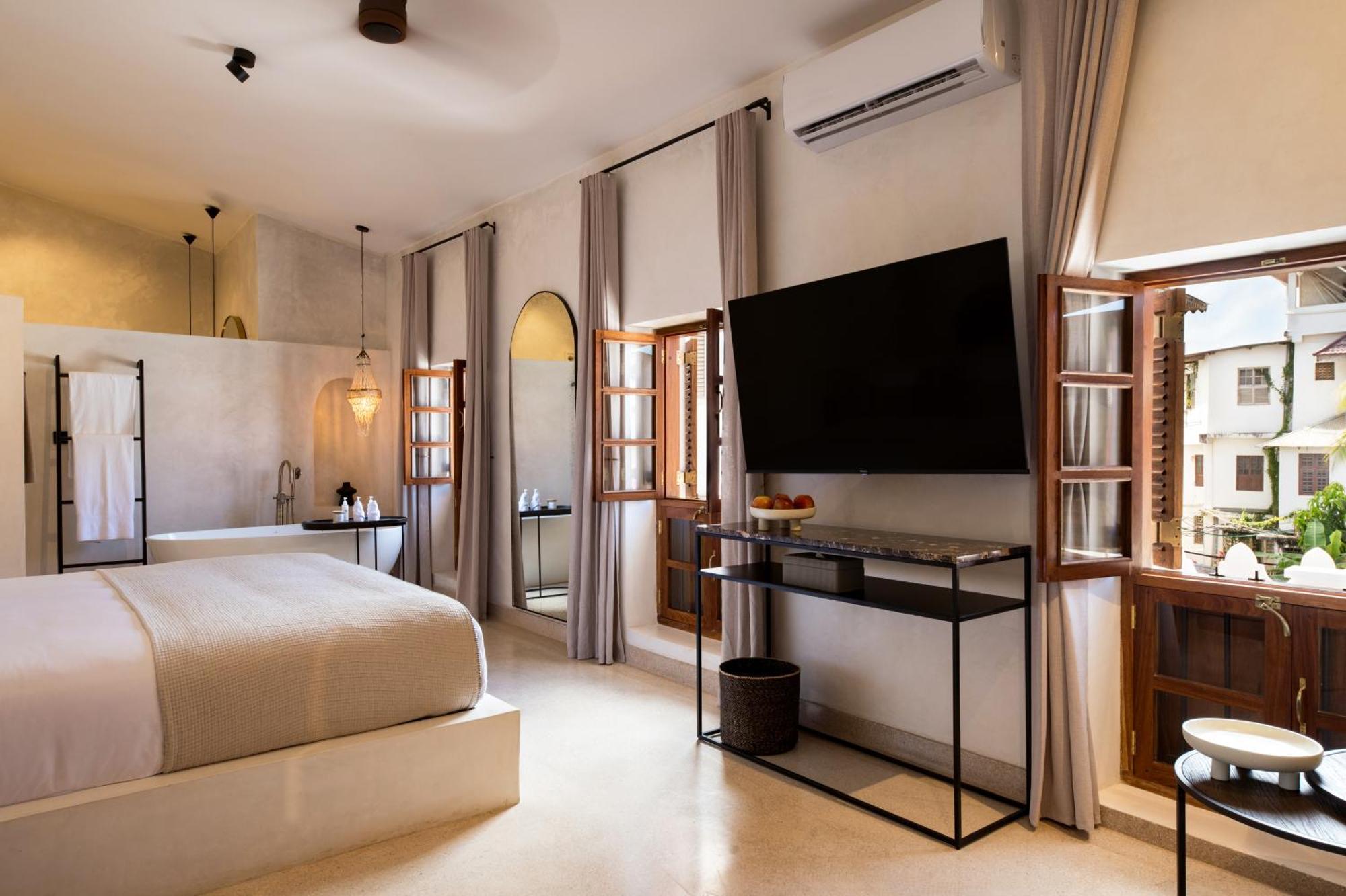 The Neela Boutique Hotel Stone Town 잔지바르 외부 사진