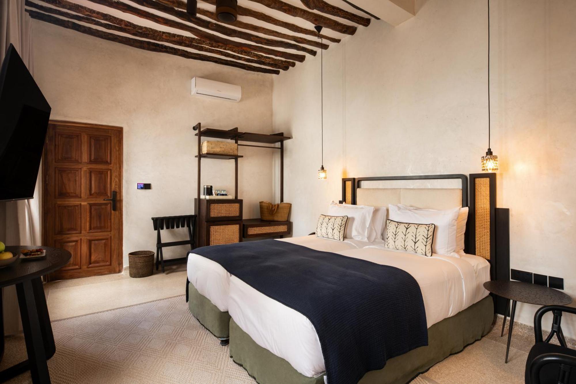 The Neela Boutique Hotel Stone Town 잔지바르 외부 사진